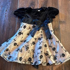 [RARE, TOO!] Girls Holiday Dress